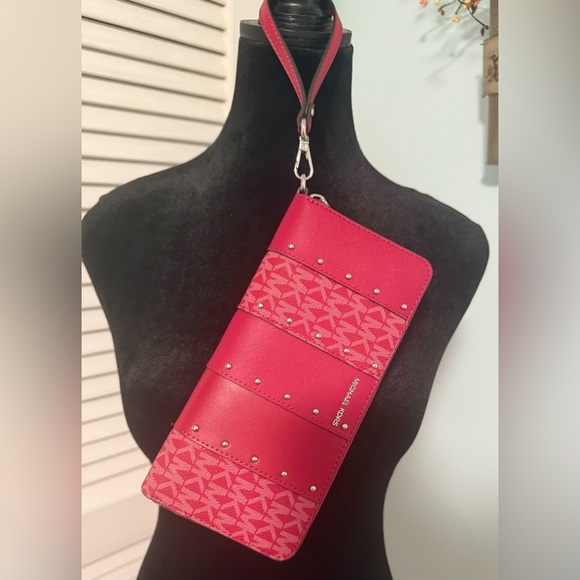 Micheal by Michael Kors NWT VIBRANT Red Studded Leather Wristlet Wallet! - Picture 7 of 8